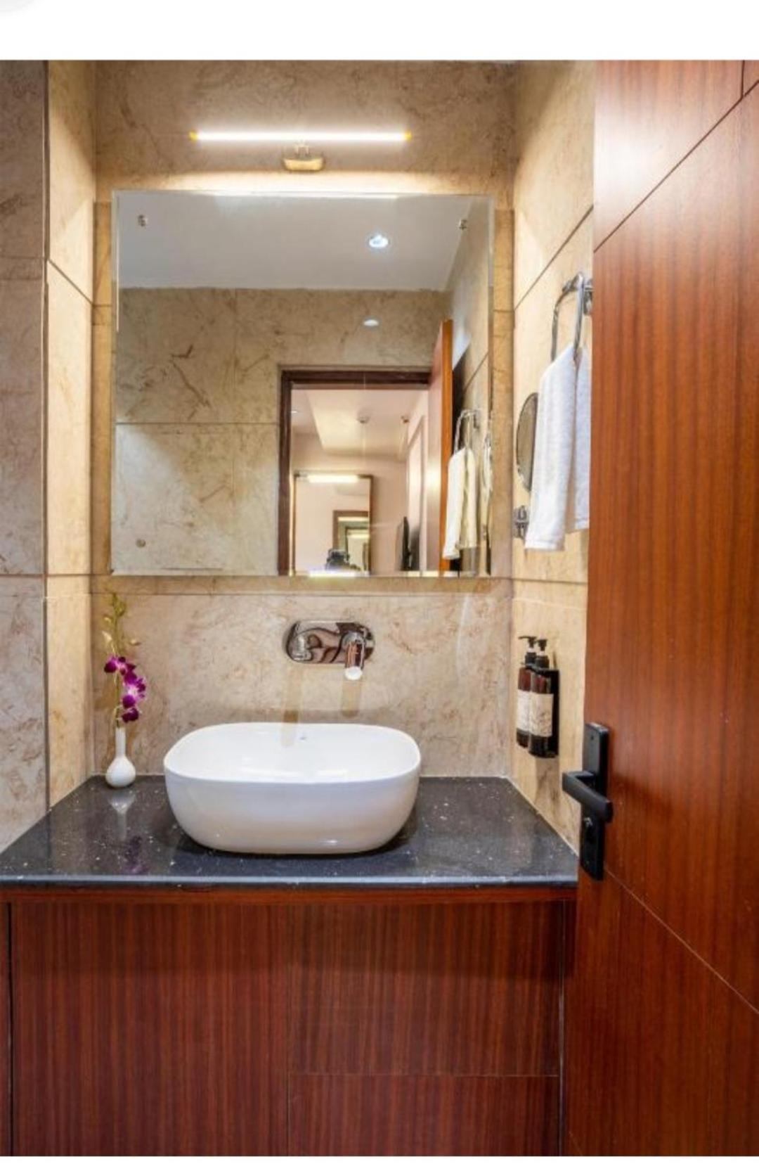 Hotel Sp Residency Near International Igi Airport Delhi Nuova Delhi Esterno foto